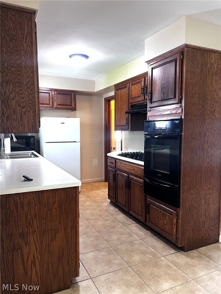 962 Adrian Circle Girard OH 44420