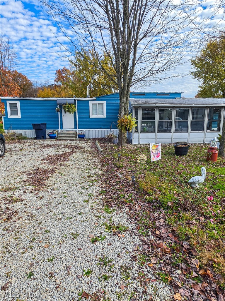 14 Inner Drive Vienna OH 44473