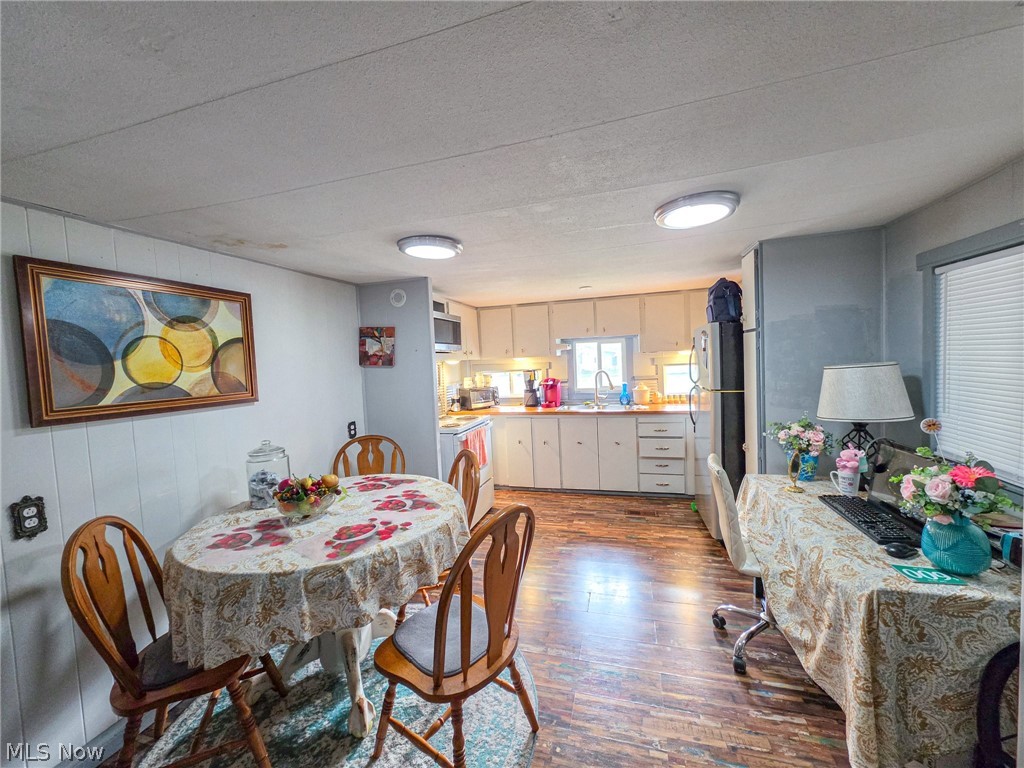 14 Inner Drive Vienna OH 44473