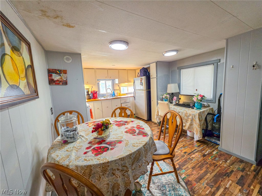 14 Inner Drive Vienna OH 44473