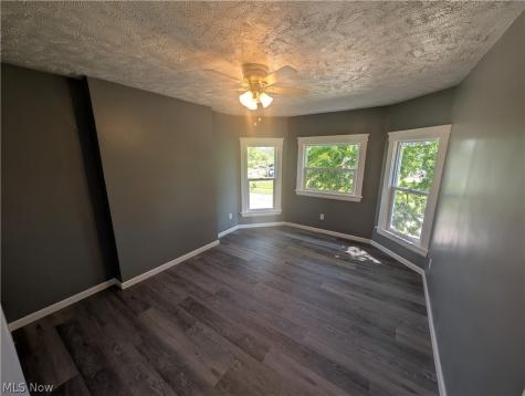 144 W Bridge Street Elyria OH 44035
