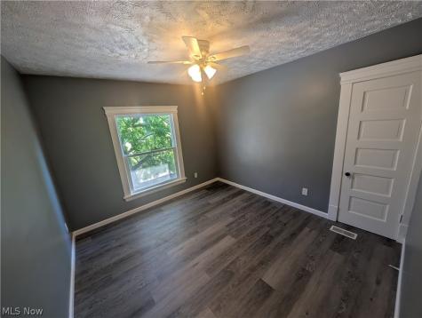 144 W Bridge Street Elyria OH 44035