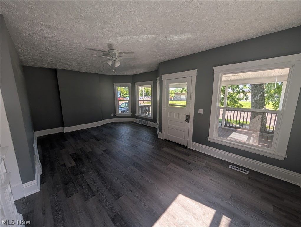 144 W Bridge Street Elyria OH 44035