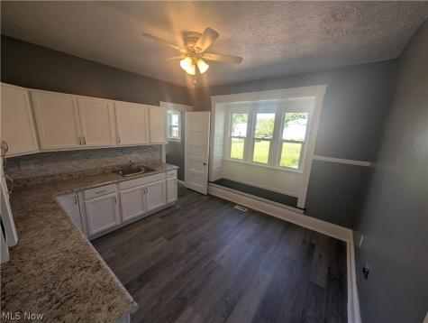 144 W Bridge Street Elyria OH 44035