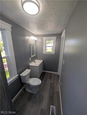 144 W Bridge Street Elyria OH 44035