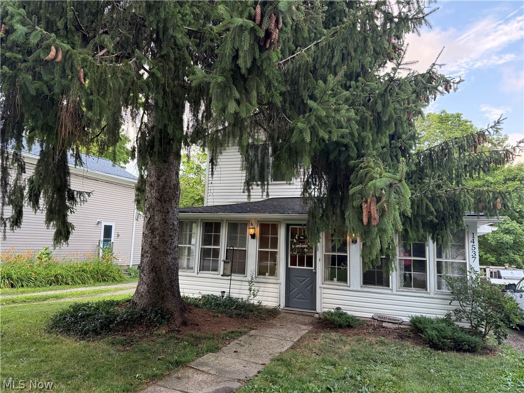 14537 Hickox Street Burton OH 44021
