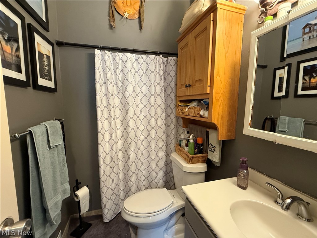 14537 Hickox Street Burton OH 44021