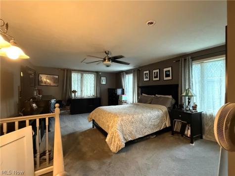 14537 Hickox Street Burton OH 44021