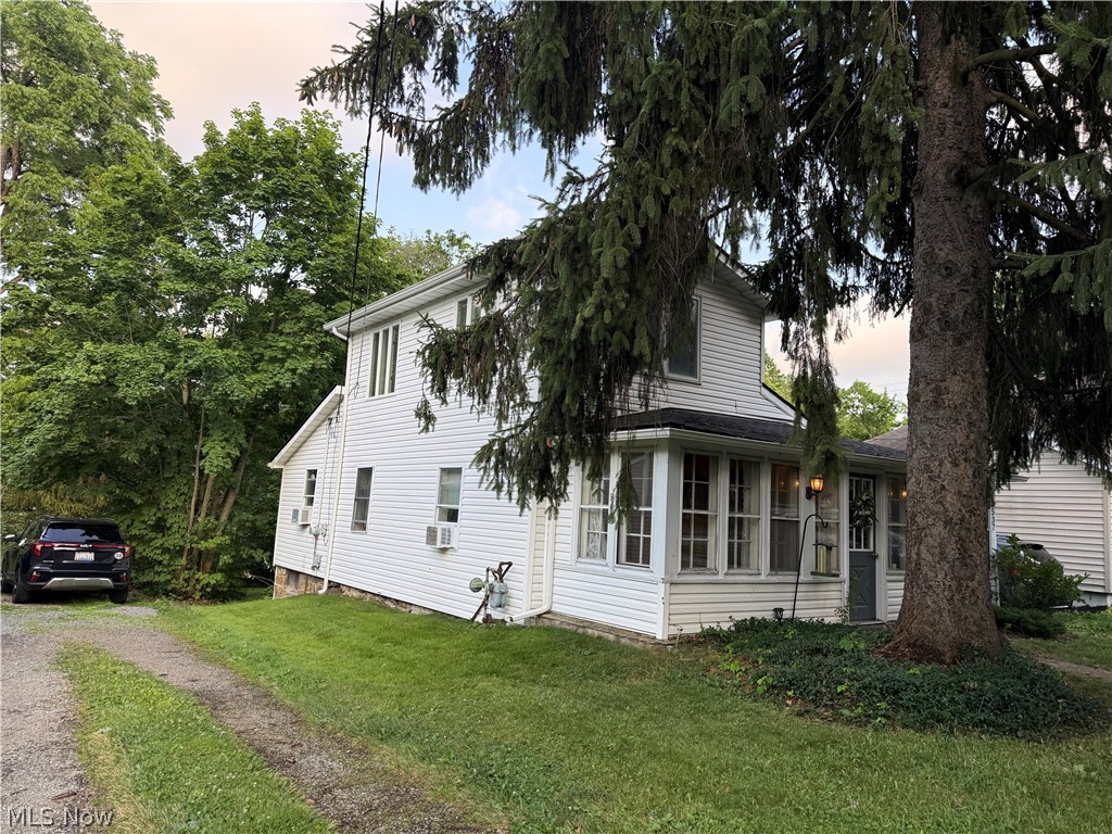 14537 Hickox Street Burton OH 44021