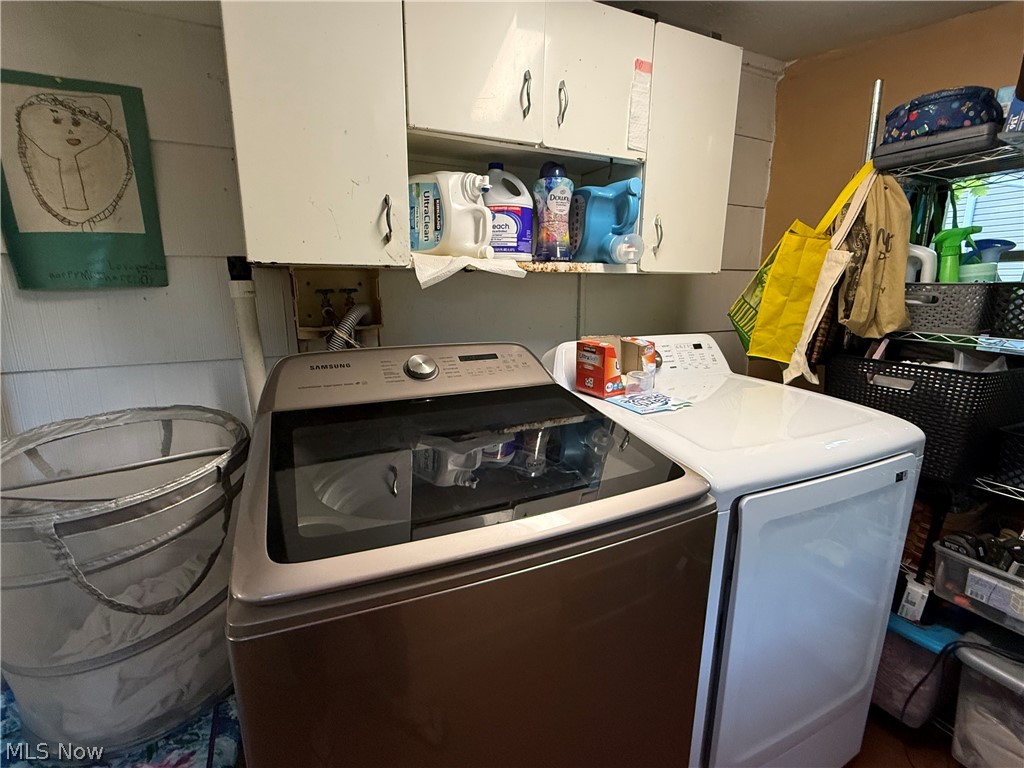 14537 Hickox Street Burton OH 44021