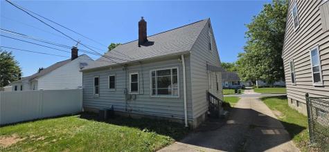 12605 Shady Oak Boulevard Garfield Heights OH 44125