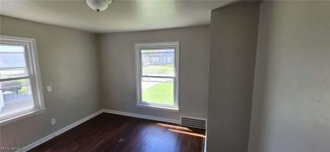 12605 Shady Oak Boulevard Garfield Heights OH 44125