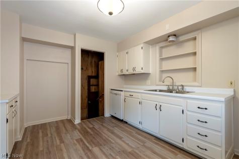 3045 Bayer Circle Massillon OH 44646