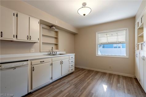 3045 Bayer Circle Massillon OH 44646