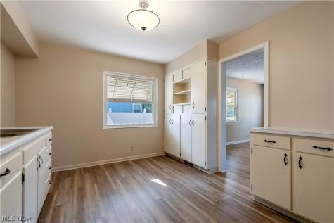 3045 Bayer Circle Massillon OH 44646