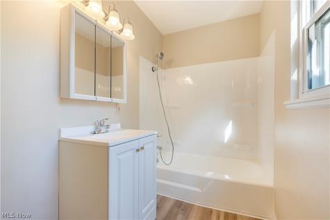3045 Bayer Circle Massillon OH 44646