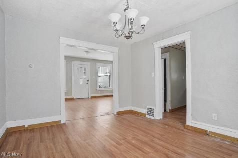 759 Fern Street Akron OH 44307