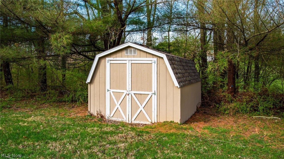 240 Mockingbird Hill Road Zanesville OH 43701