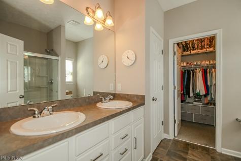 9072 Devonshire Drive Olmsted Falls OH 44138