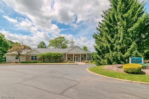 9072 Devonshire Drive Olmsted Falls OH 44138