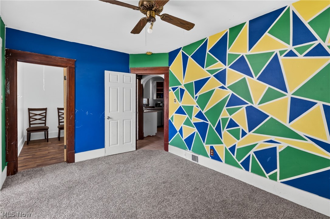568 Oak Knoll Avenue SE Warren OH 44483