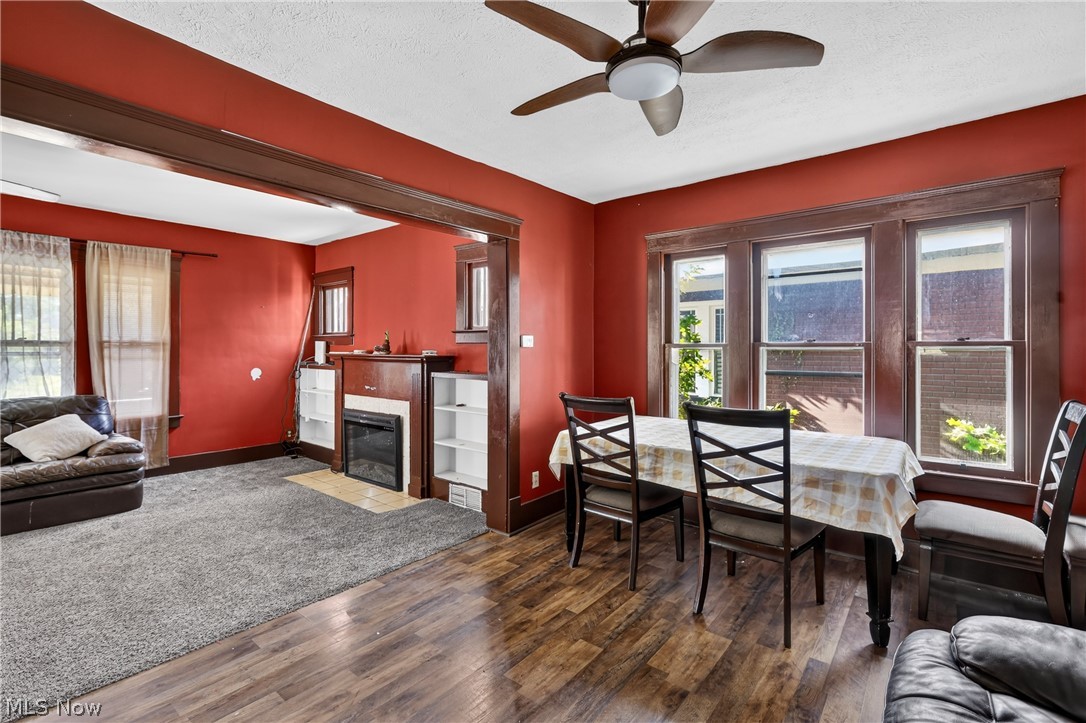 568 Oak Knoll Avenue SE Warren OH 44483