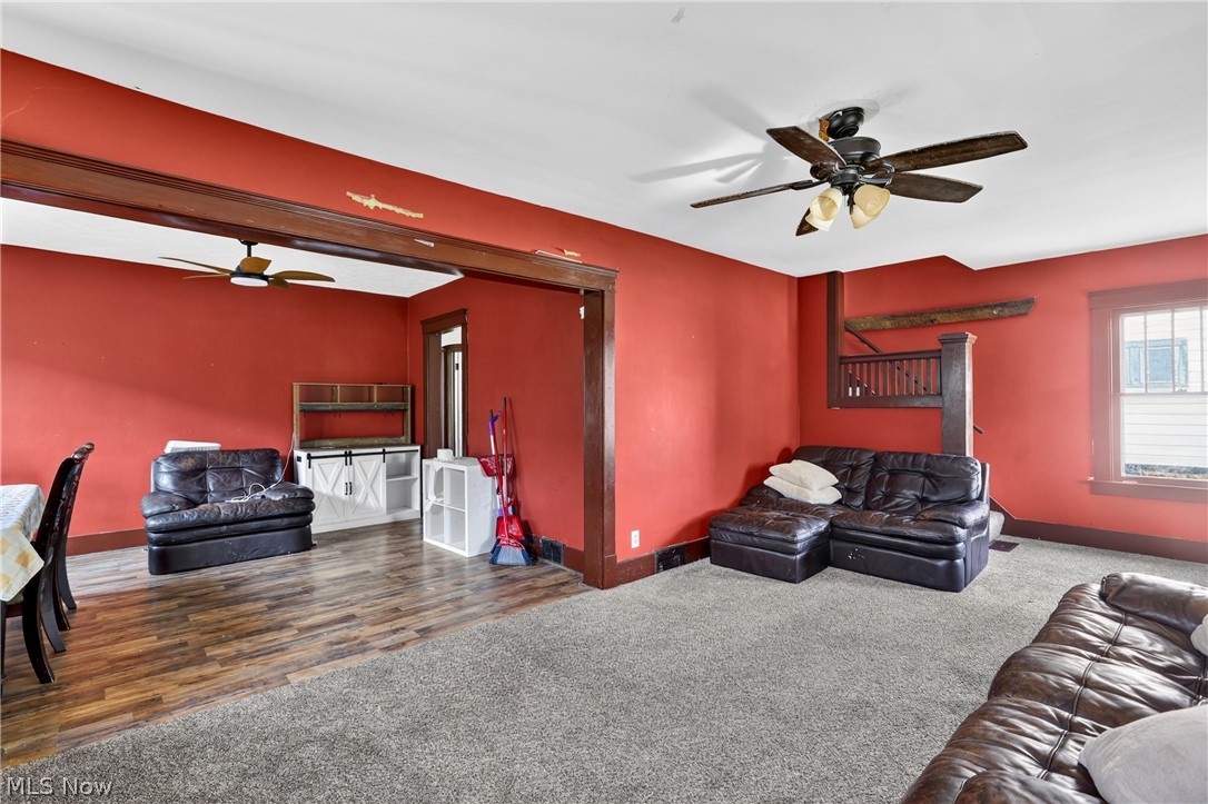 568 Oak Knoll Avenue SE Warren OH 44483