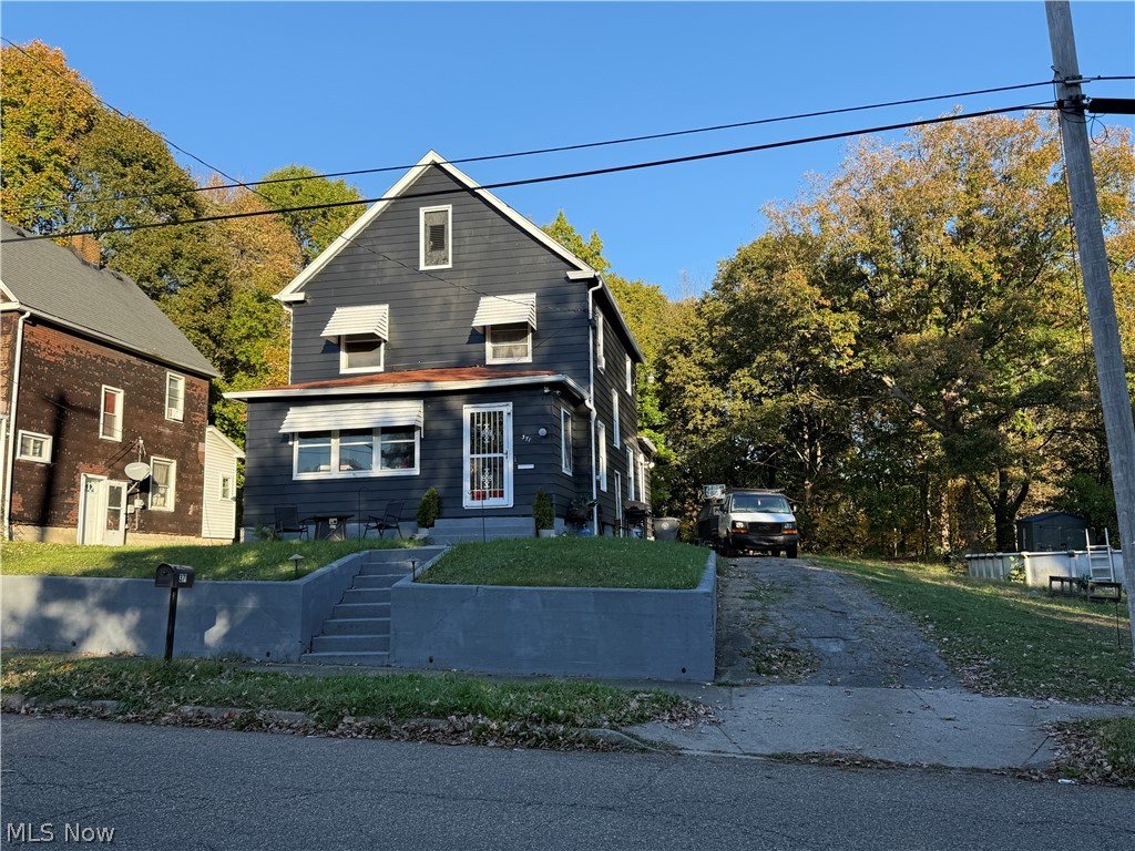 371 S Jackson Street Youngstown OH 44506