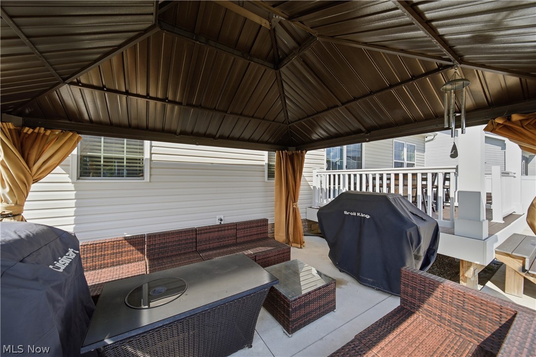 3354 Stoneleigh Road NE Canton OH 44721