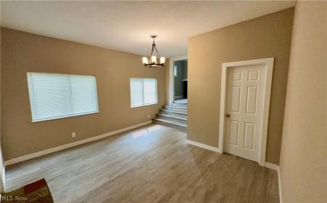 13127 Cedar Road Cleveland Heights OH 44118