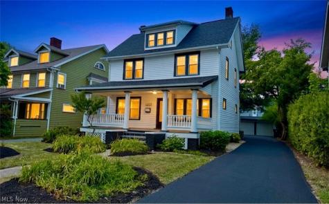 13127 Cedar Road Cleveland Heights OH 44118