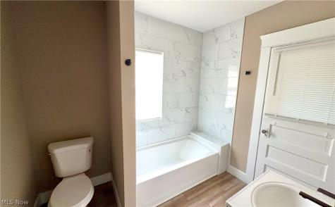 13127 Cedar Road Cleveland Heights OH 44118