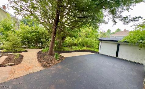 13127 Cedar Road Cleveland Heights OH 44118