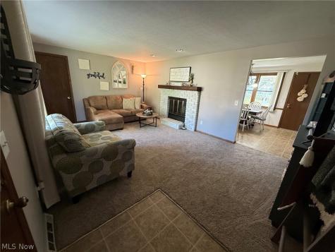3838 Oakridge Drive Louisville OH 44641