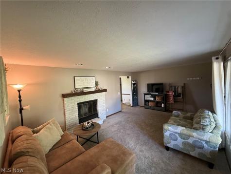 3838 Oakridge Drive Louisville OH 44641