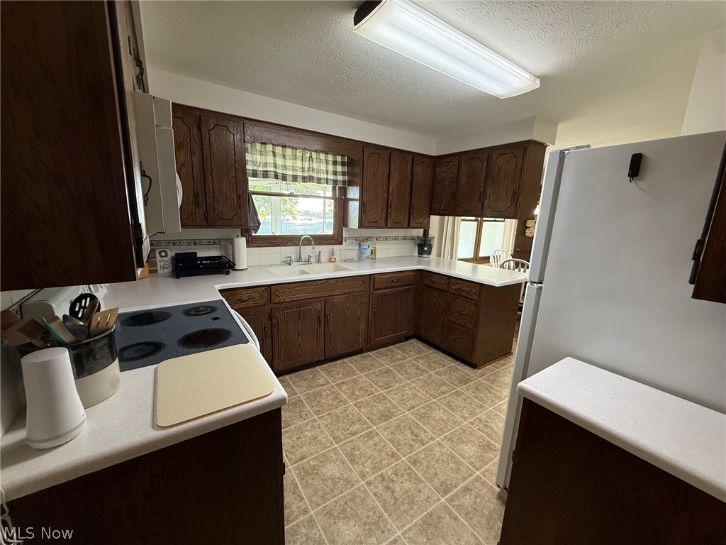 3838 Oakridge Drive Louisville OH 44641