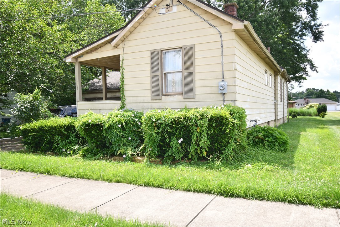 737 Porter Avenue Campbell OH 44405