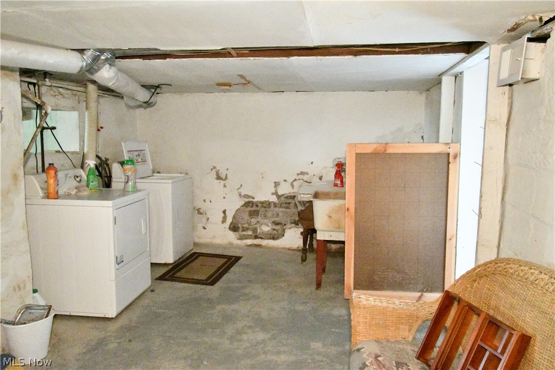 737 Porter Avenue Campbell OH 44405