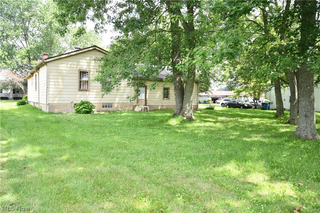 737 Porter Avenue Campbell OH 44405