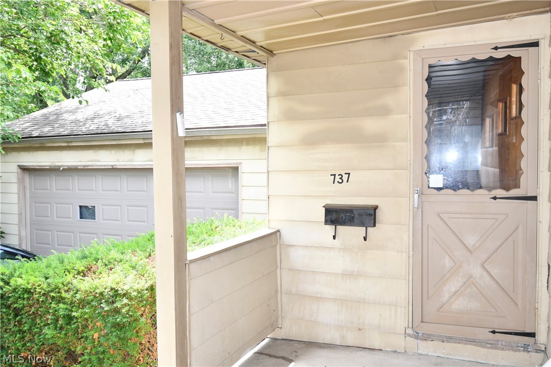 737 Porter Avenue Campbell OH 44405