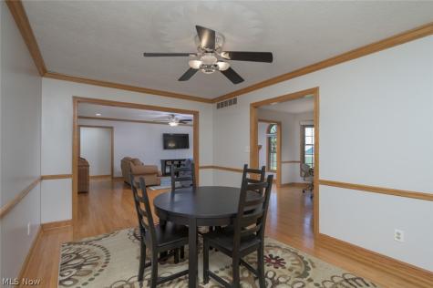 238 Shenandoah Boulevard Barberton OH 44203