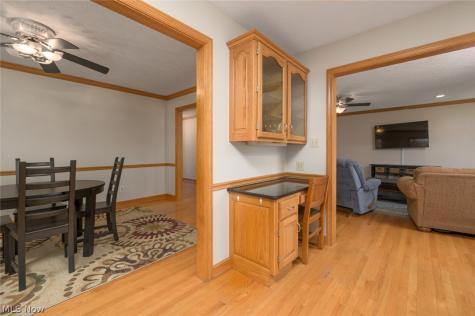 238 Shenandoah Boulevard Barberton OH 44203