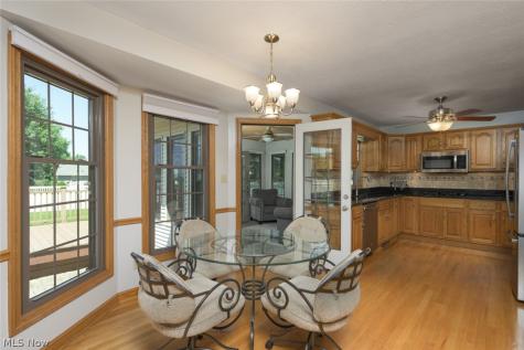 238 Shenandoah Boulevard Barberton OH 44203