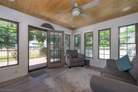 238 Shenandoah Boulevard Barberton OH 44203