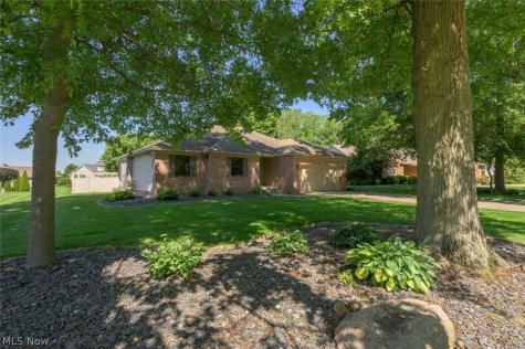 238 Shenandoah Boulevard Barberton OH 44203