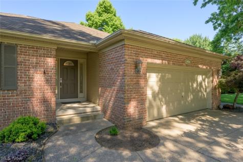 238 Shenandoah Boulevard Barberton OH 44203