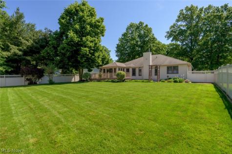 238 Shenandoah Boulevard Barberton OH 44203