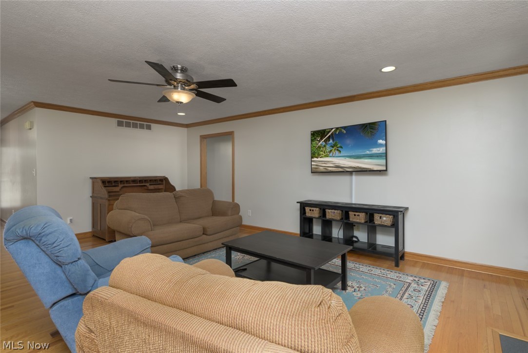 238 Shenandoah Boulevard Barberton OH 44203