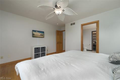 238 Shenandoah Boulevard Barberton OH 44203