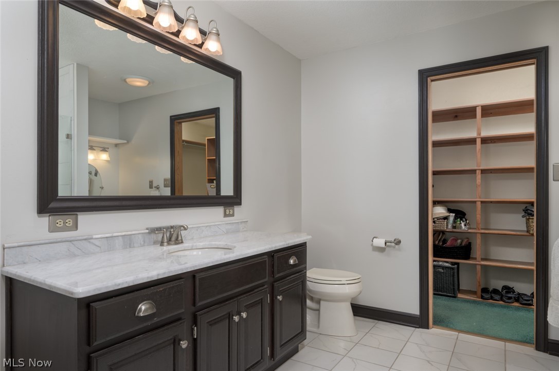 238 Shenandoah Boulevard Barberton OH 44203